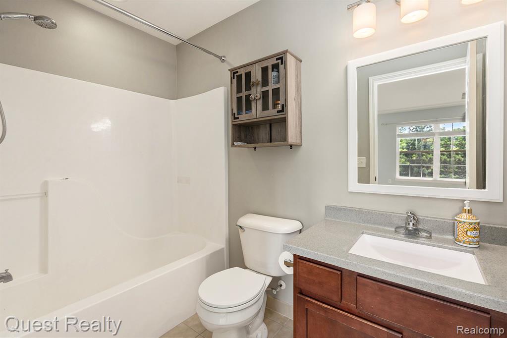 3332 PRIMROSE Lane, Ypsilanti, MI 48197 — Photo 20