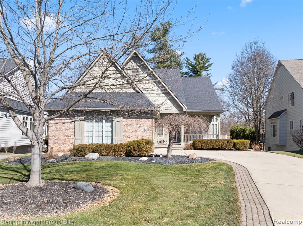 5380 Versailles Avenue, Brighton, MI 48116 — front exterior