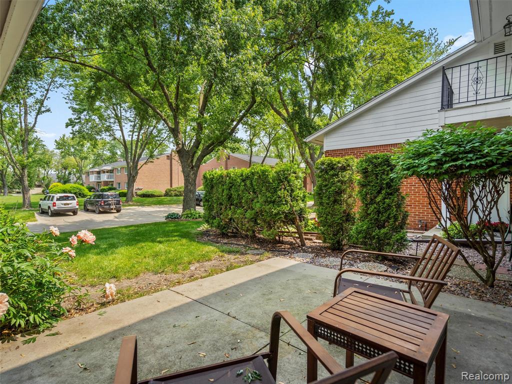 42712 Elizabeth Circle, Clinton Twp, MI 48038 — Photo 5
