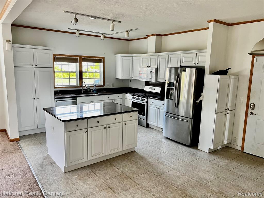 8015 Syracuse Street, Taylor, MI 48180 — Photo 15