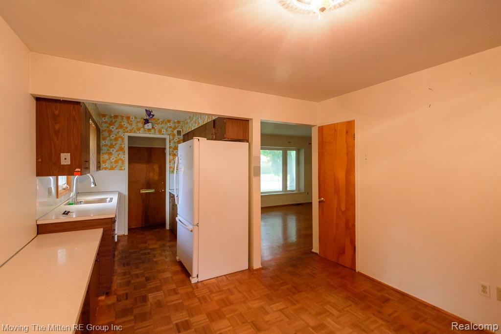 1200 GEORGINA Drive, Ypsilanti, MI 48198 — Photo 5