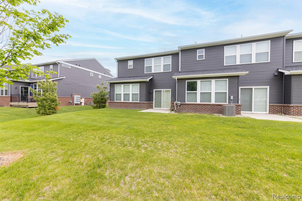 4878 BROOMFIELD Way, Lake Orion, MI — Photo 28