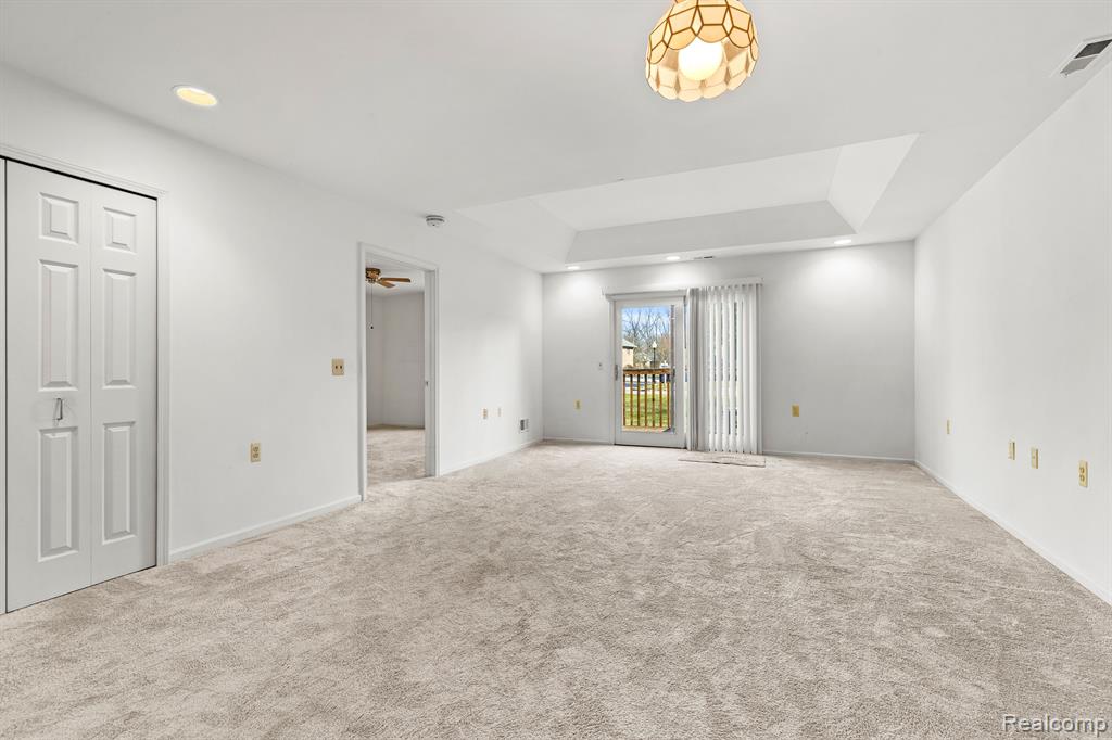 21370 MULBERRY Court, 57, Farmington Hills, MI 48336 — Photo 13