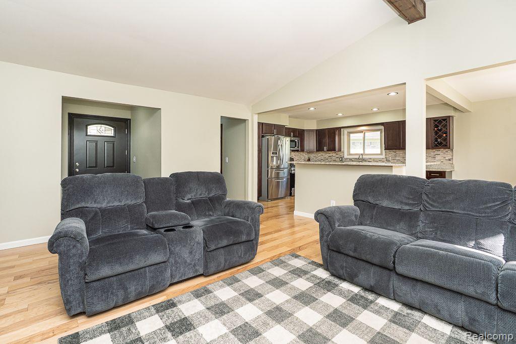 44053 TERRICAR Lane, Clinton Twp, MI 48038 — Photo 8