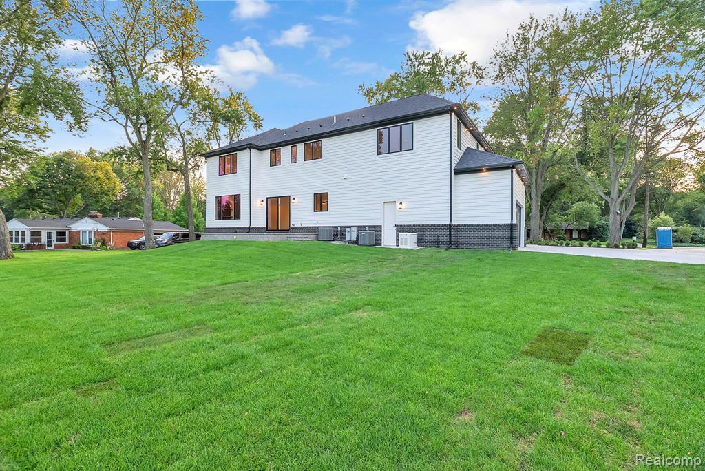 4731 Haddington Drive, Bloomfield, MI 48304 — Photo 6
