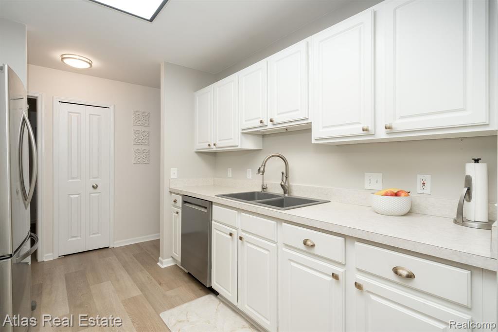 5864 Augusta Lane, Grand Blanc, MI 48439 — Photo 26