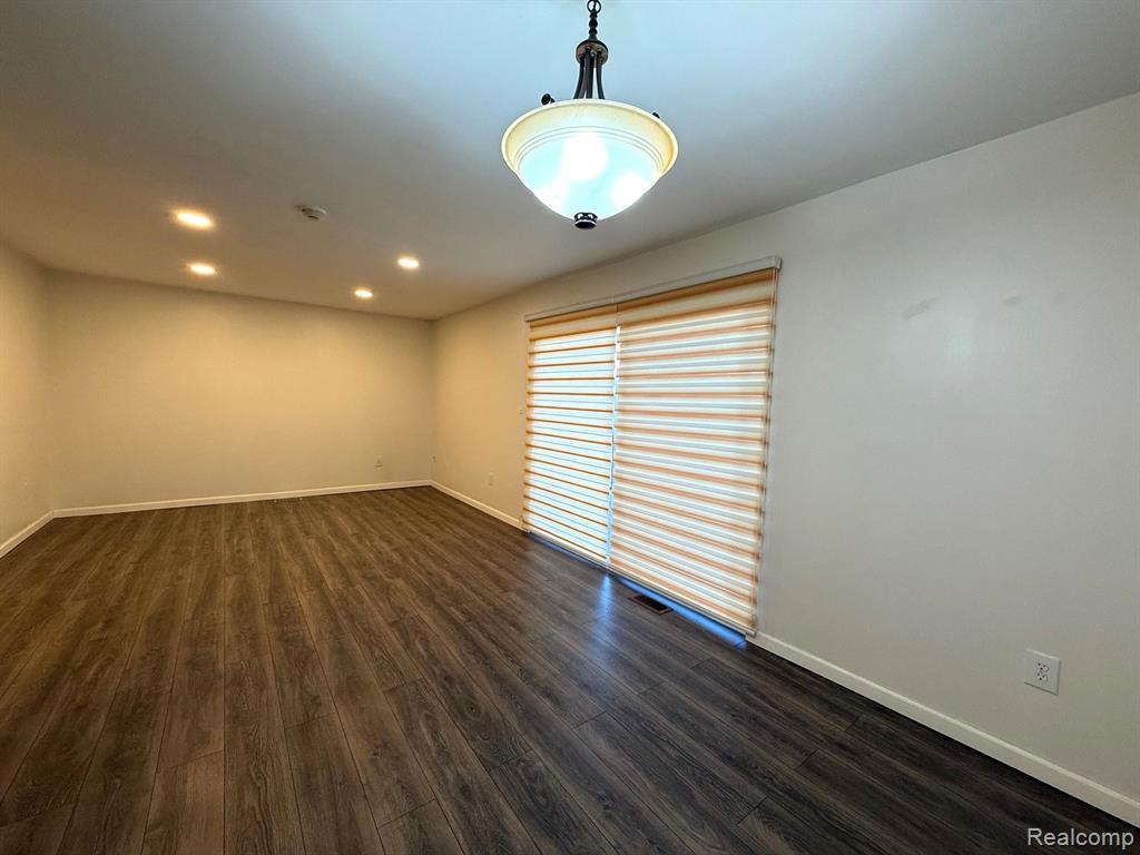 2002 W FRANKLIN Drive, 37, Canton, MI 48187 — Photo 12