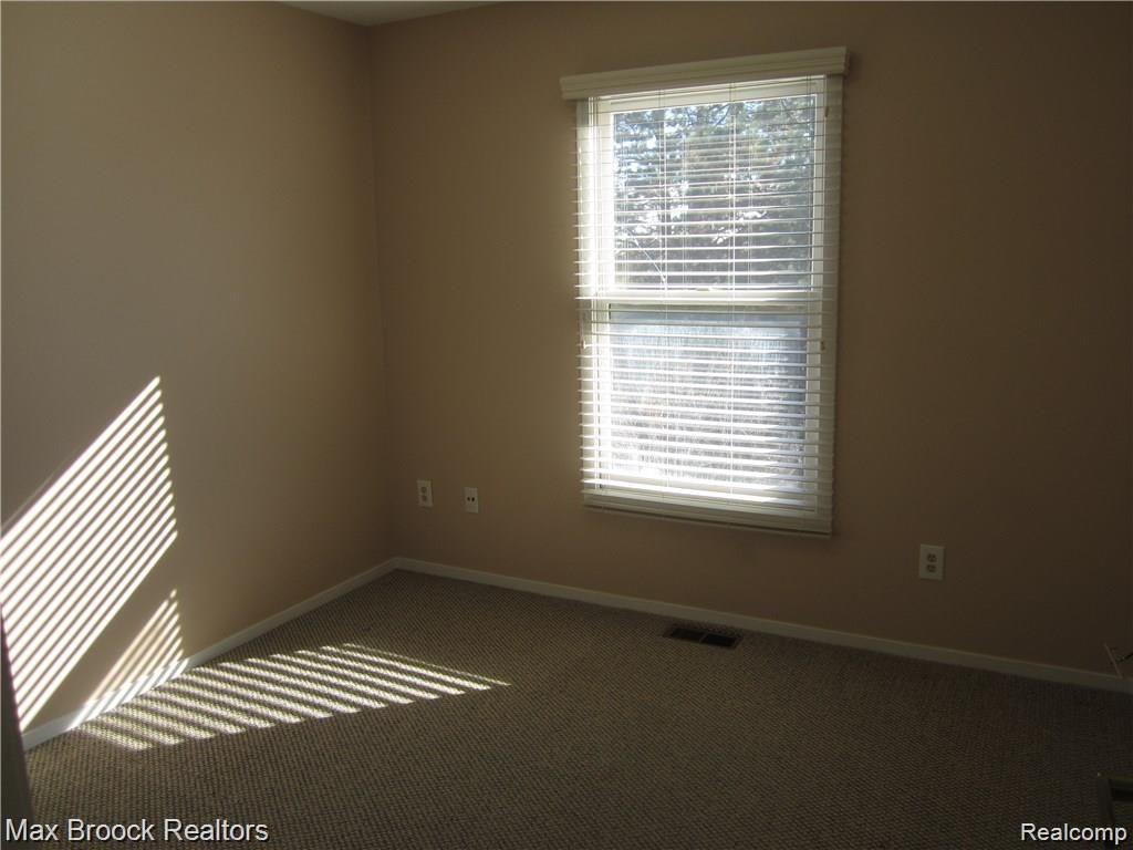 4250 BRECKENRIDGE Drive, West Bloomfield, MI — Photo 13