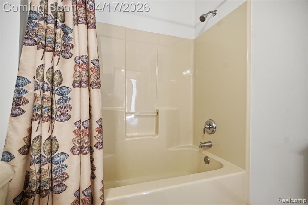 72689 Dequindre Road, Leonard, MI 48367 — Photo 51