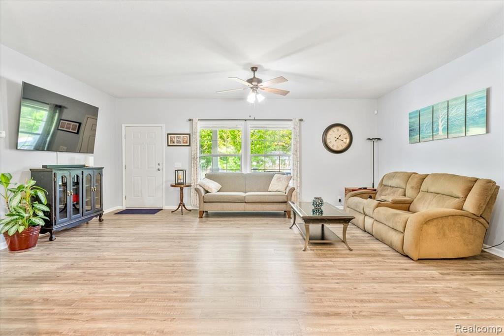 11541 McFall Drive, Willis, MI 48191 — Photo 7