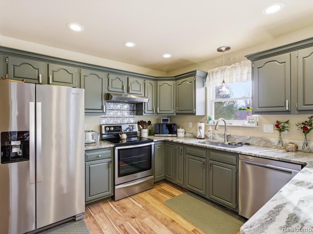 370 Independence Avenue, Marysville, MI 48040 — Photo 17