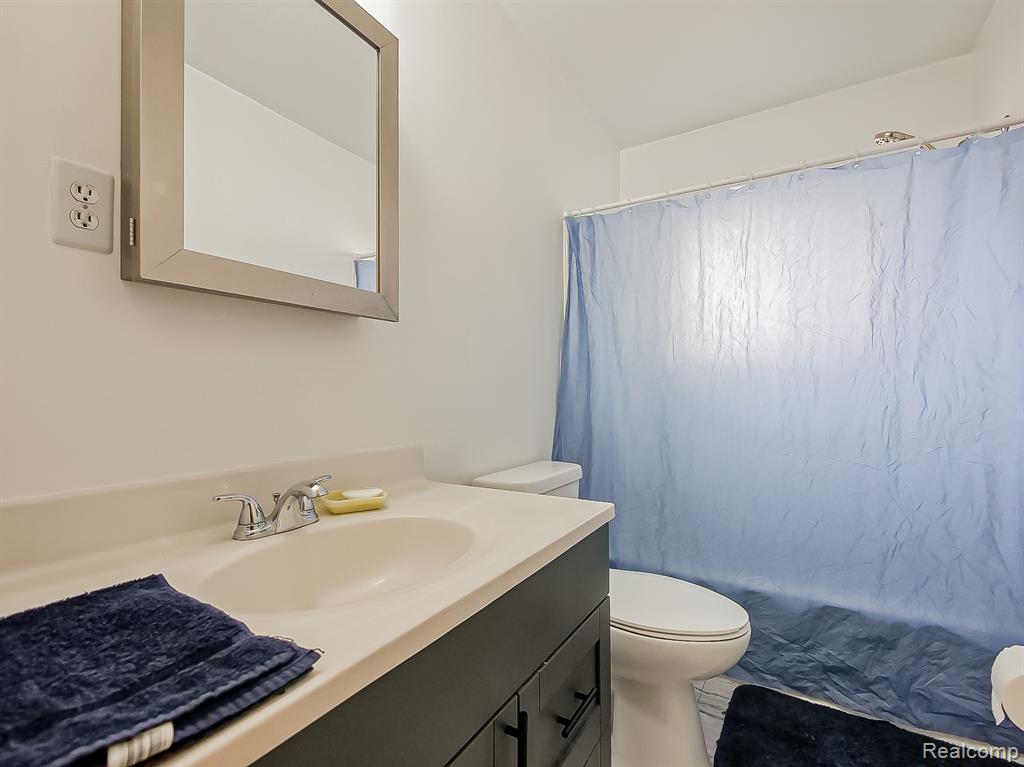 6558 Berwyn Street, Dearborn Heights, MI 48127 — Photo 10