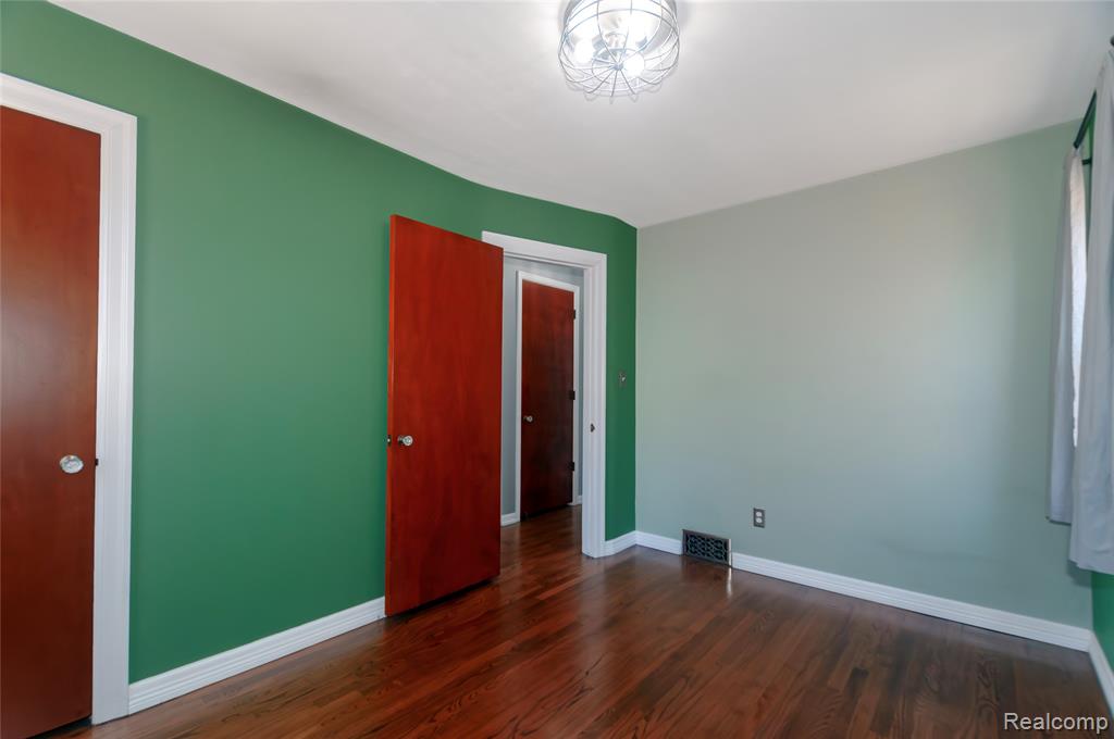 802 Catalpa Drive, Royal Oak, MI 48067 — Photo 15