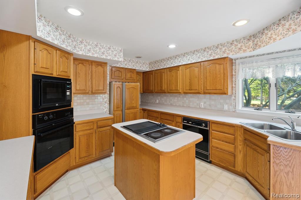 1792 Tooley Road, Howell, MI 48855 — Photo 13