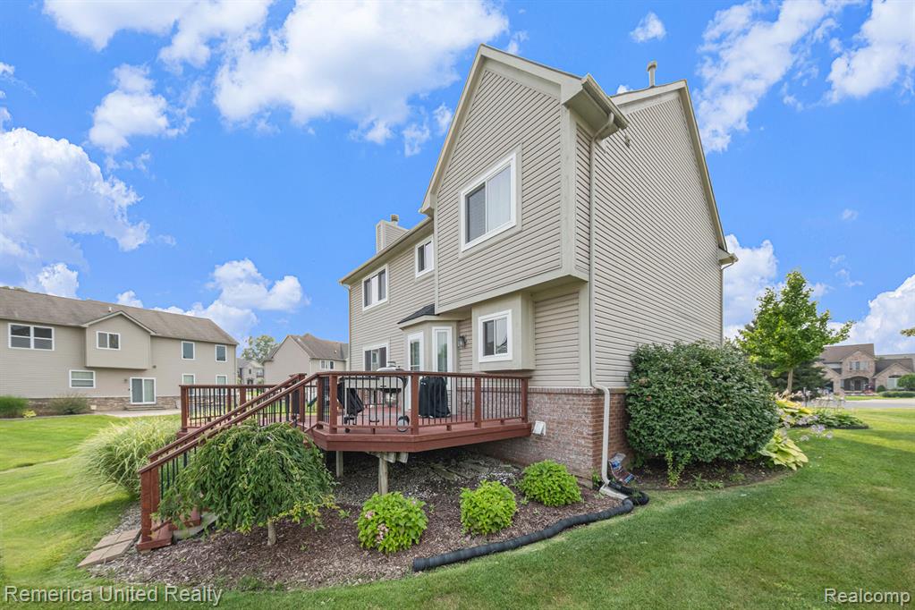 28016 Stillwater Court, South Lyon, MI 48165 — Photo 24
