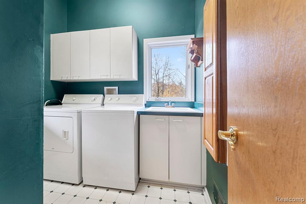 6775 Carlyle Crossing, West Bloomfield, MI — Photo 13