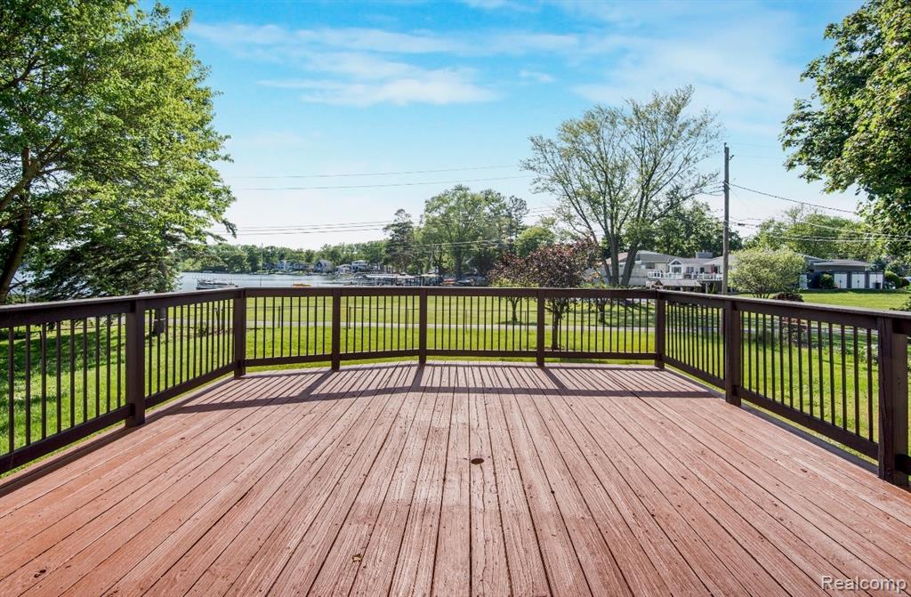 8965 Van Gordon Avenue, White Lake, MI — Photo 24