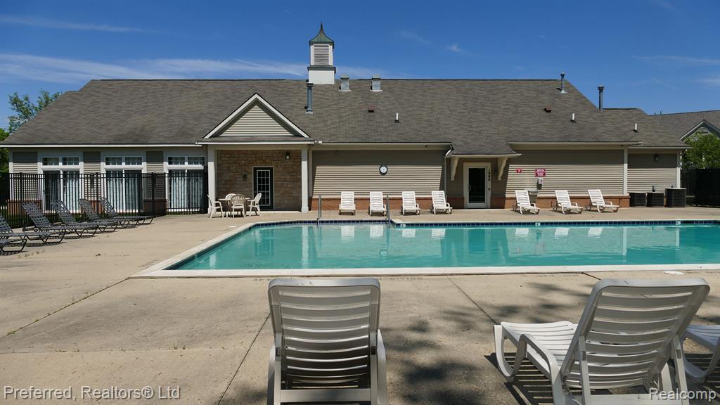 2191 PINECROFT Drive, Canton, MI 48188 — Photo 30