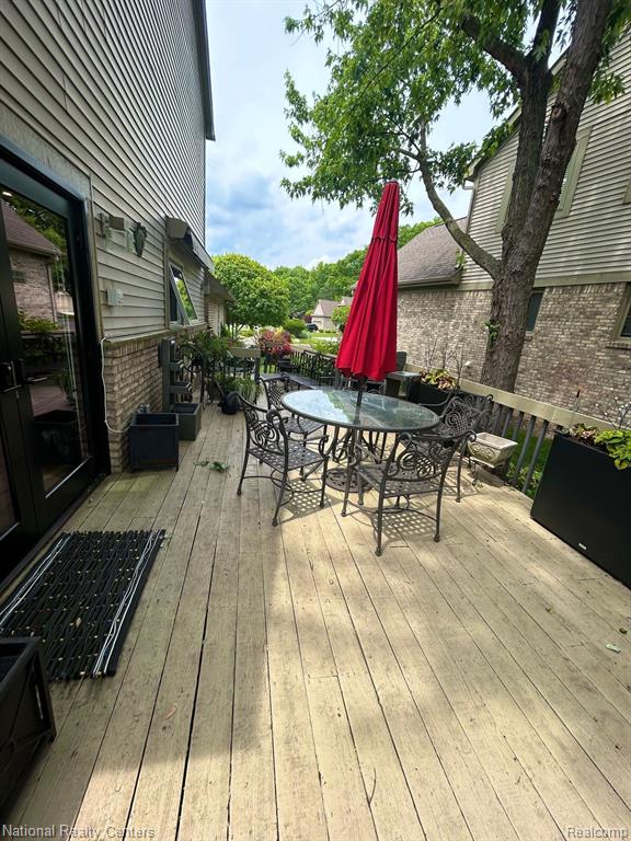 35573 CROSS CREEK N, Farmington Hills, MI 48331 — Photo 40