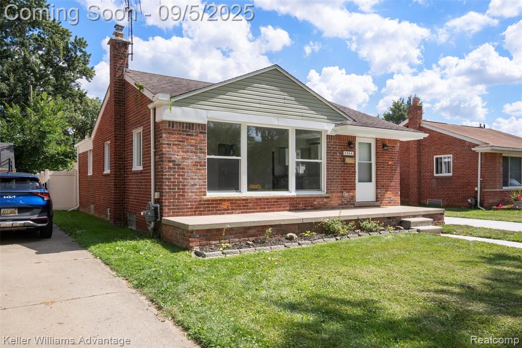 9844 E Clements Circle, Livonia, MI 48150 — Photo 2