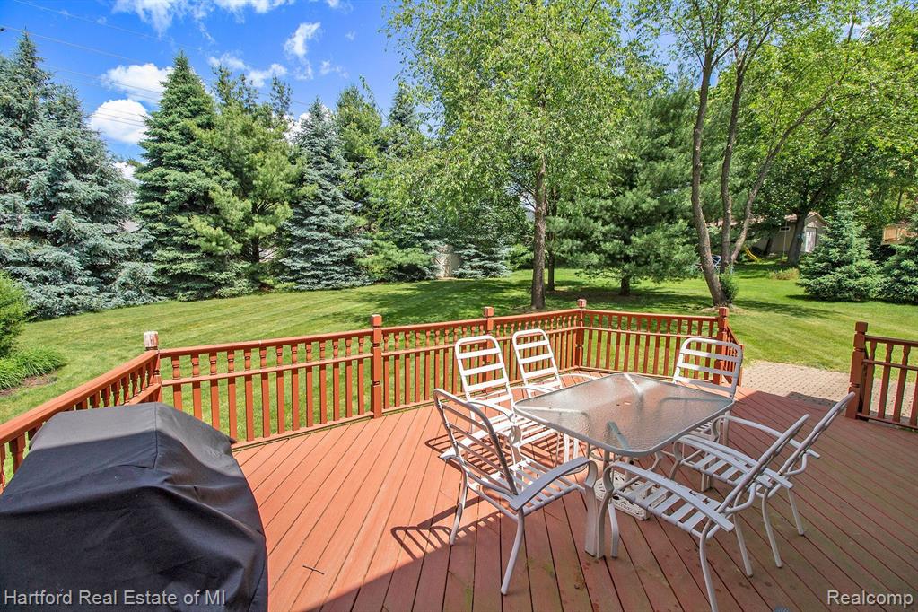 929 Winding Way, Milford, MI 48381 — Photo 34