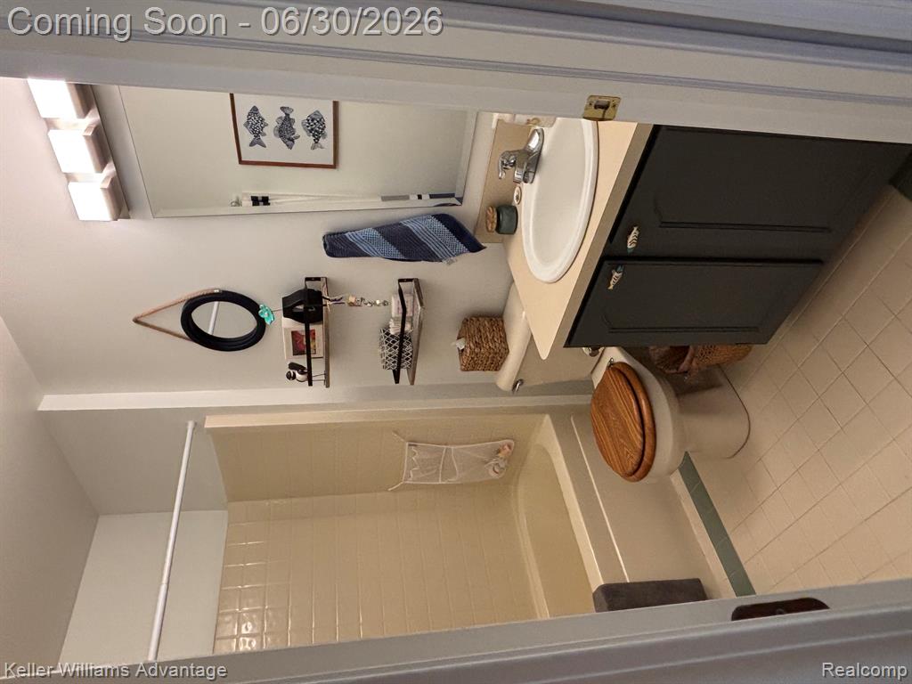5517 Ashby Court, Waterford, MI 48327 — Photo 17