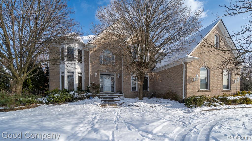 41714 Dukesbury Court, Novi, MI — front exterior