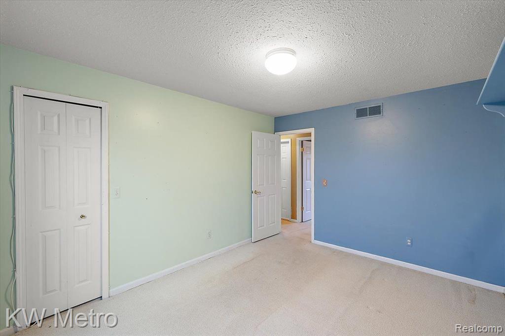 3767 PARKLAWN Drive, Canton, MI 48188 — Photo 38