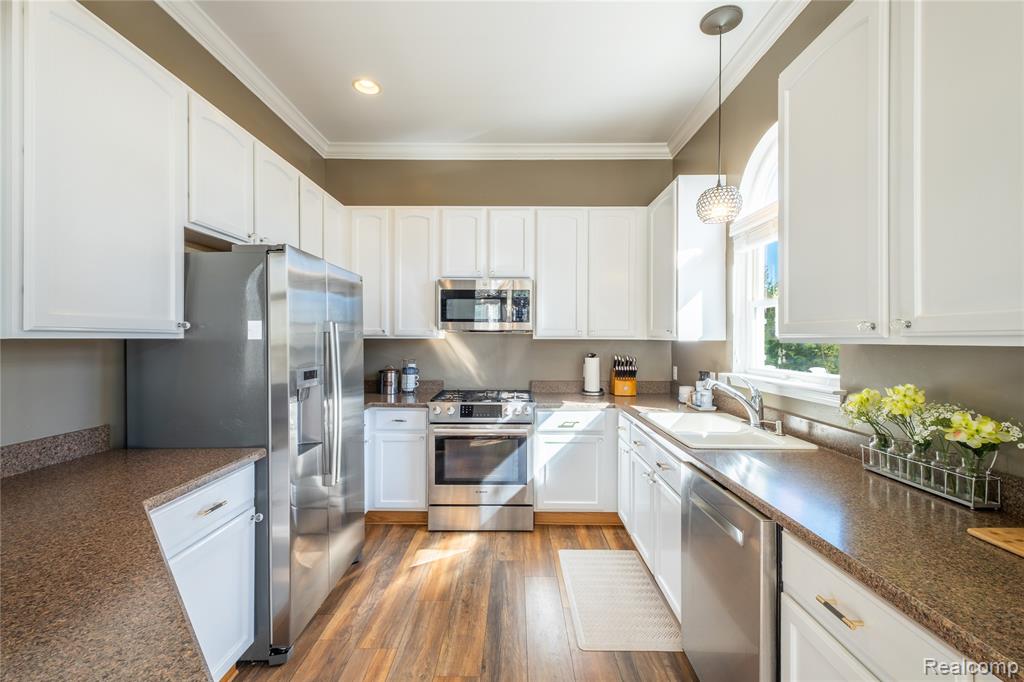 1245 Portsmouth Drive, Howell, MI 48843 — Photo 11