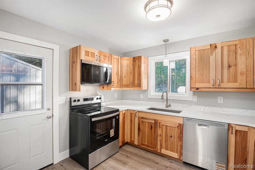 6280 Kim Court, Otter Lake, MI 48464 — Photo 3