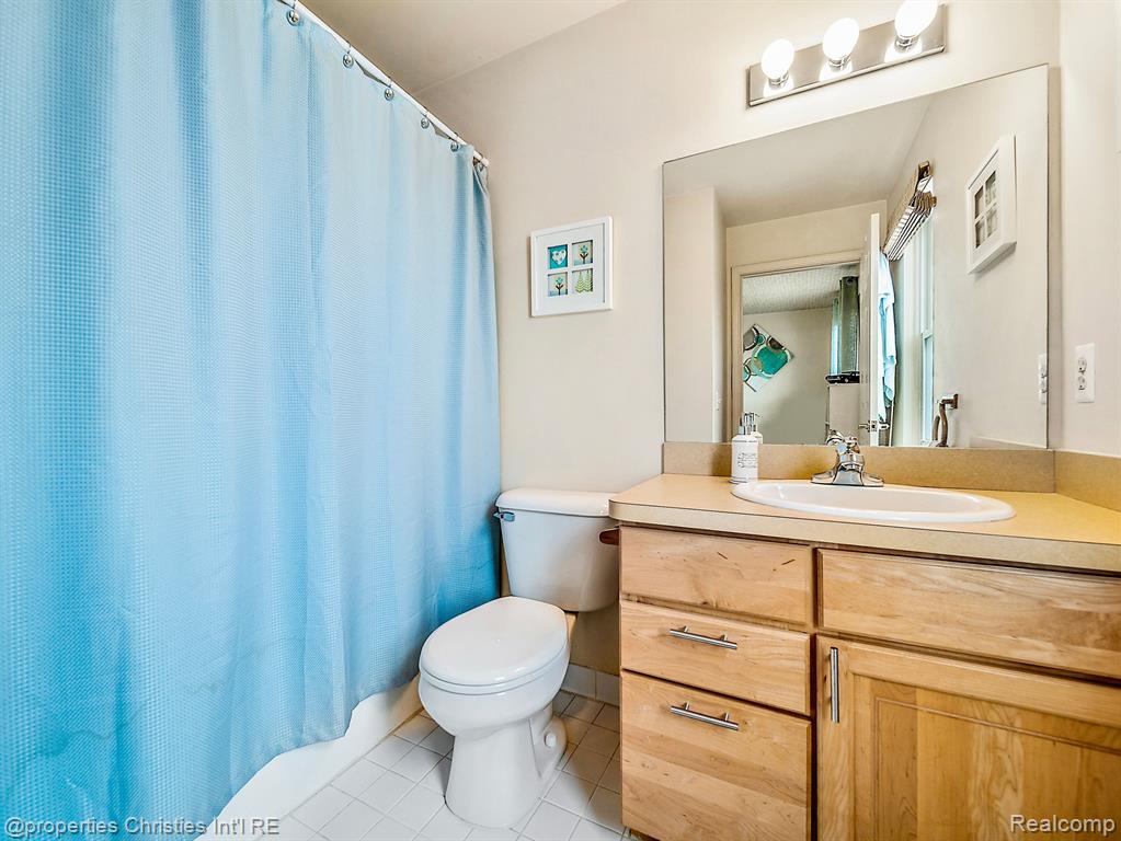 17070 CARRIAGE Way, Northville, MI 48168 — Photo 24
