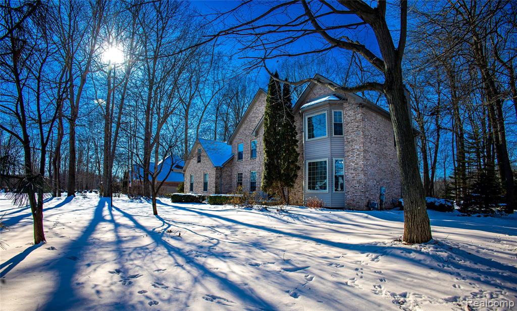 26720 Whispering Willows Drive, New Boston, MI 48164 — Photo 44
