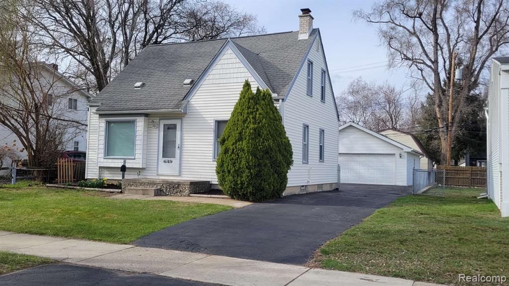 639 E 14 MILE Road, Clawson, MI — Photo 2