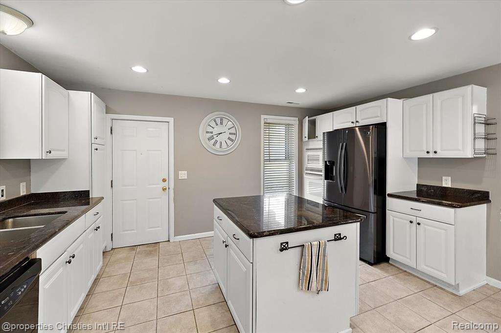 5863 Clarkston Road, Clarkston, MI 48348 — Photo 25