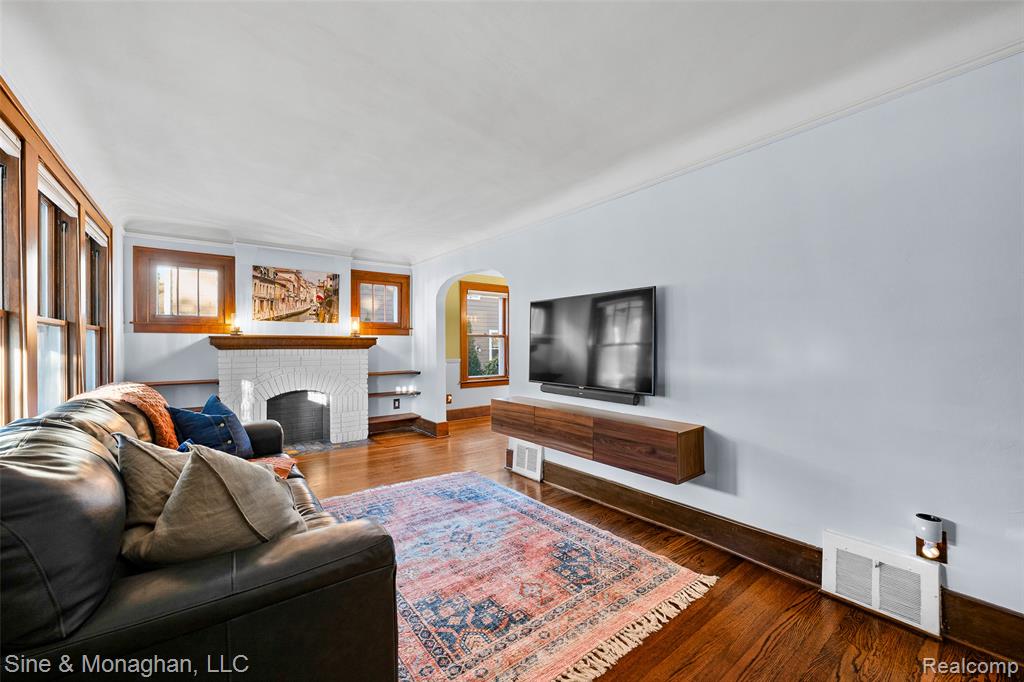 517 Forest Avenue N, Royal Oak, MI 48067 — Photo 7