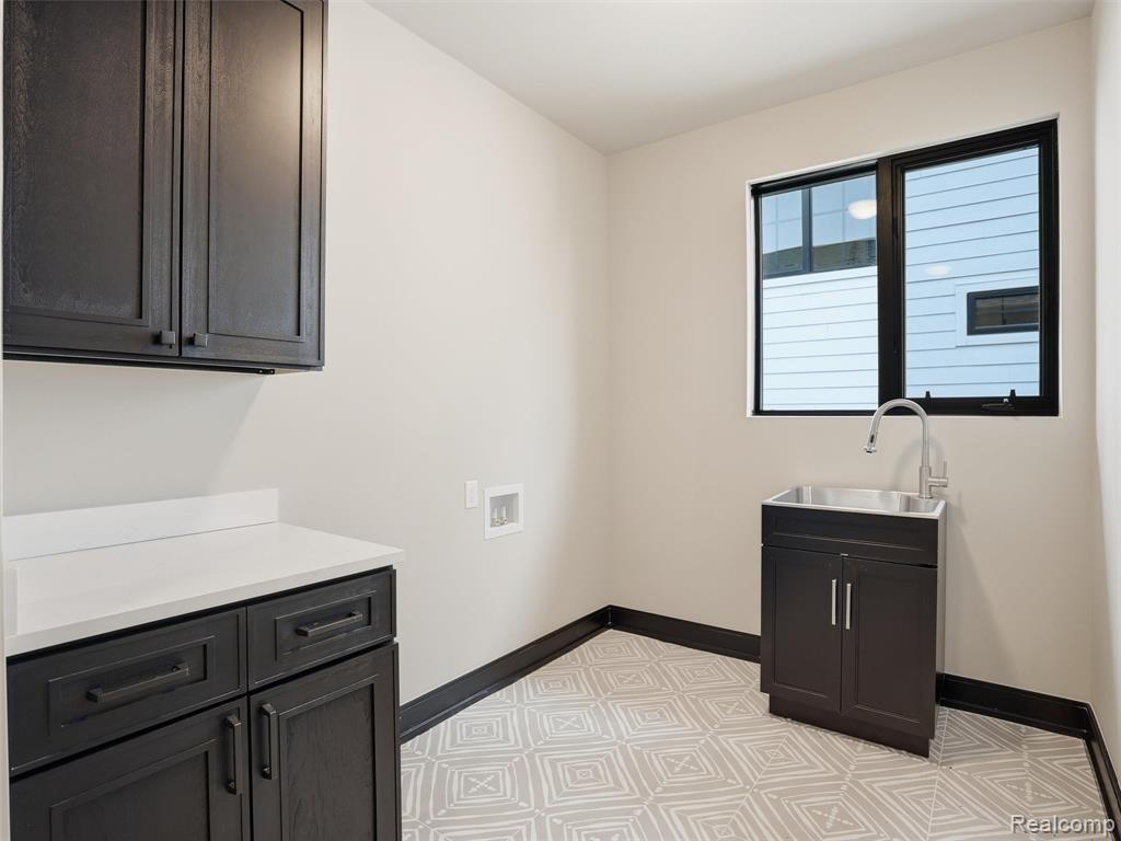 41215 Belvidere Street, Harrison Township, MI — Photo 29