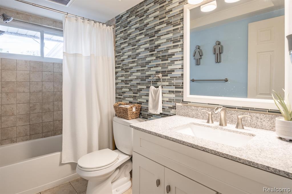 39464 CATHER Street, Canton, MI 48187 — Photo 17