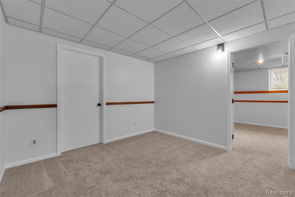 1264 Jay Street, Waterford, MI 48327 — Photo 32