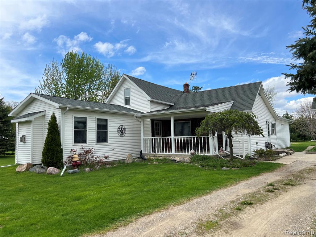 2385 Barnes Road, North Branch, MI 48461