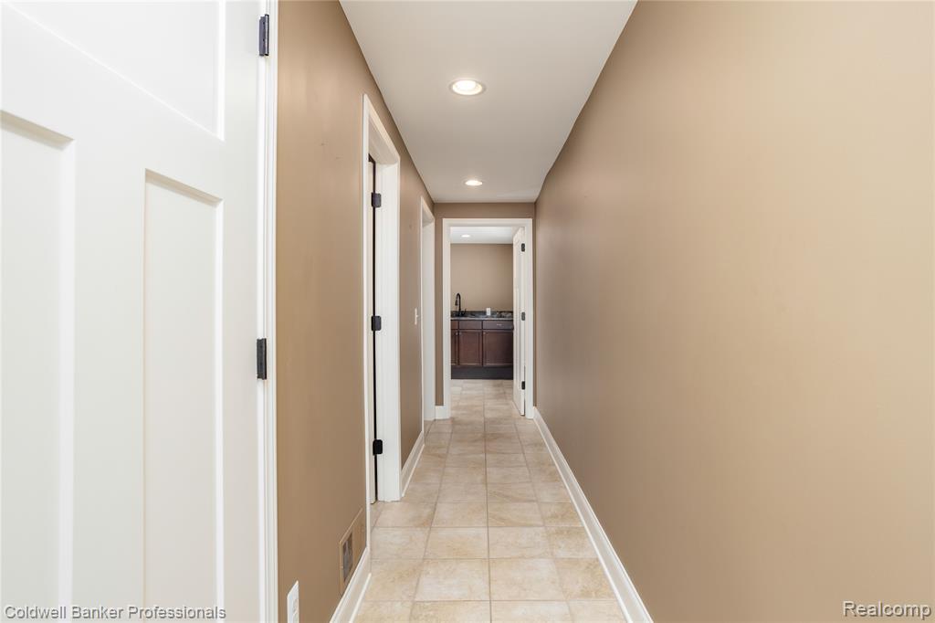 56 Oxford Road, Grosse Pointe Shores, MI 48236 — Photo 39