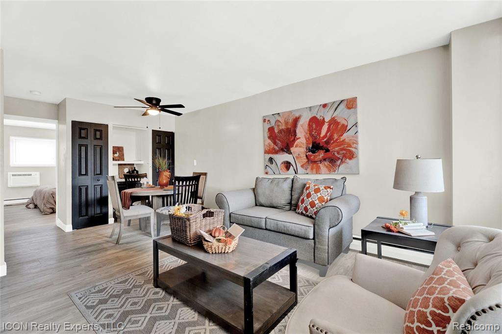 18400 Lahser Road, Detroit, MI 48219 — Photo 2