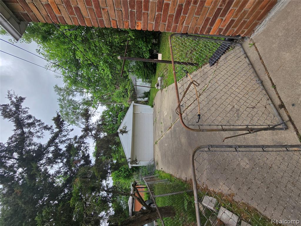 7683 Greenview Avenue, Detroit, MI 48228 — Photo 32