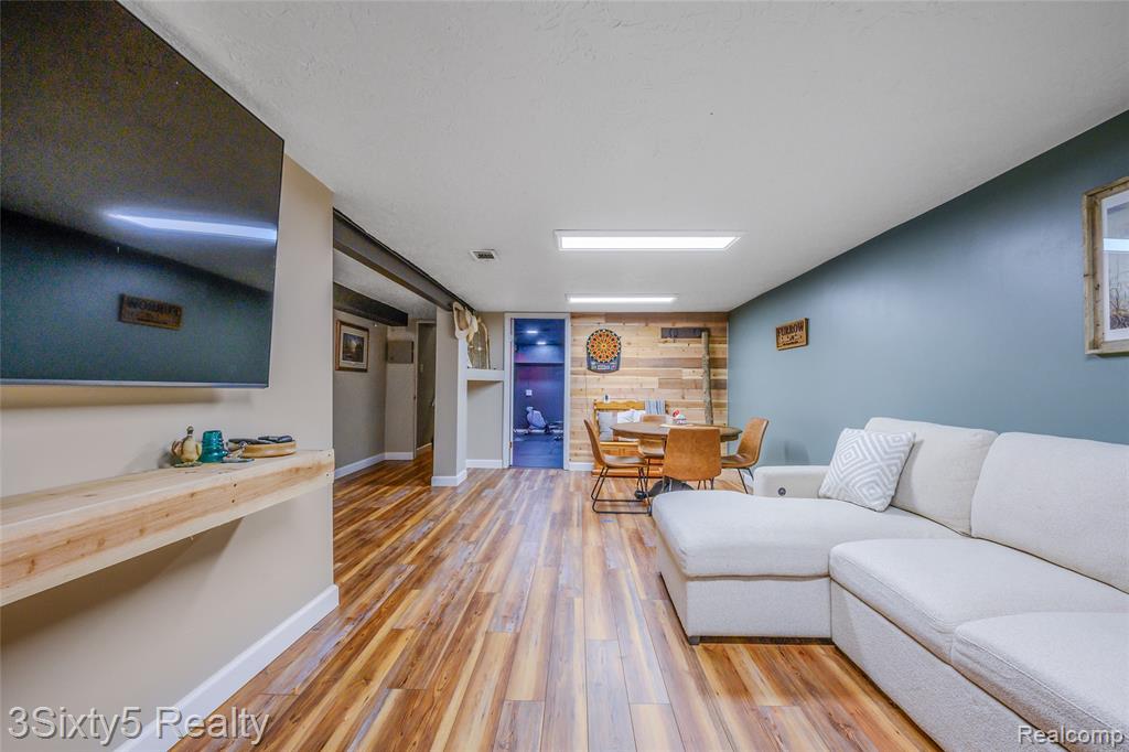 27559 Weddel Avenue, Brownstown, MI 48183 — Photo 18