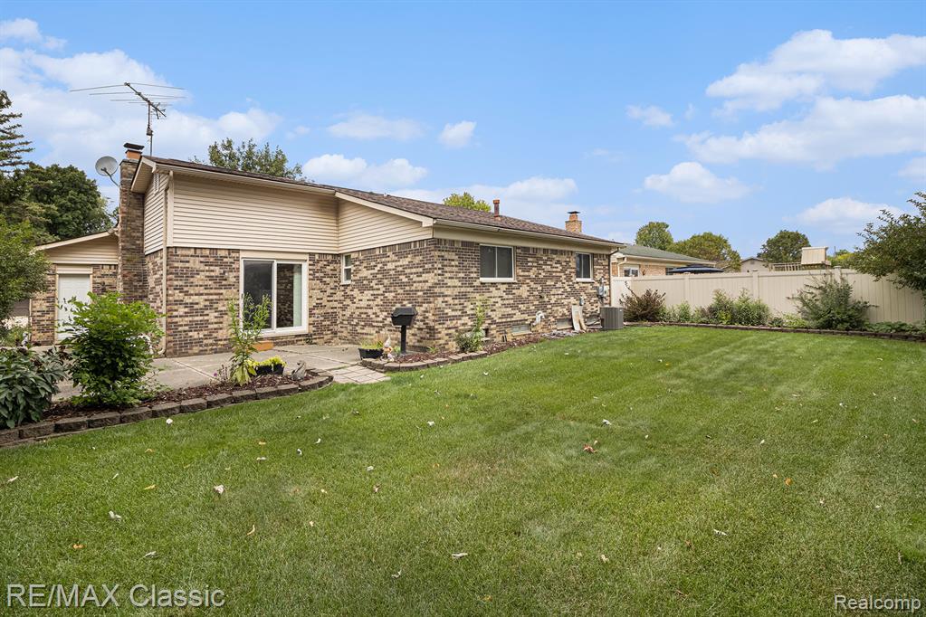 43625 Westminister Way, Canton, MI 48187 — Photo 16