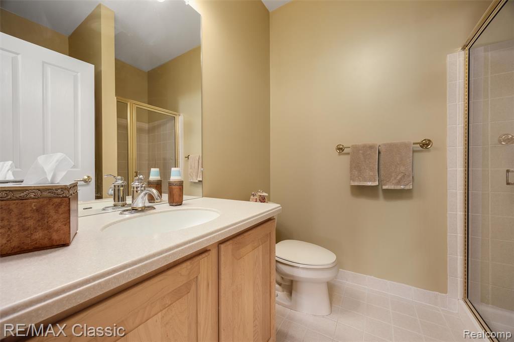 16934 Lochmoor Circle W, Northville, MI 48168 — Photo 24