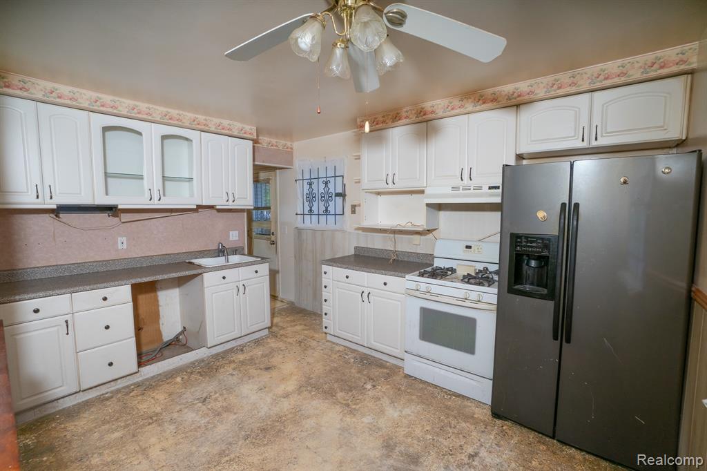 12667 Blackstone Street, Detroit, MI 48223 — Photo 7