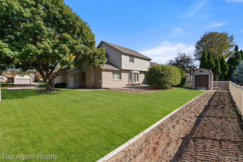 4430 Bayleaf Drive, Sterling Heights, MI 48314 — Photo 42