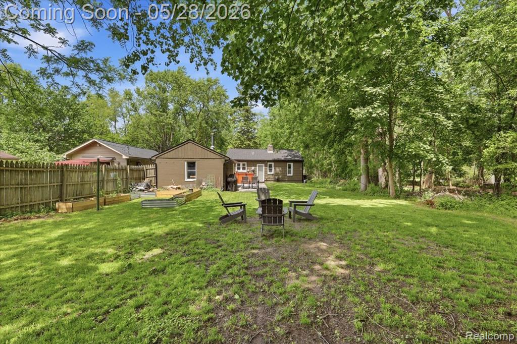 4805 Fenmore Avenue, Waterford, MI 48328 — Photo 26