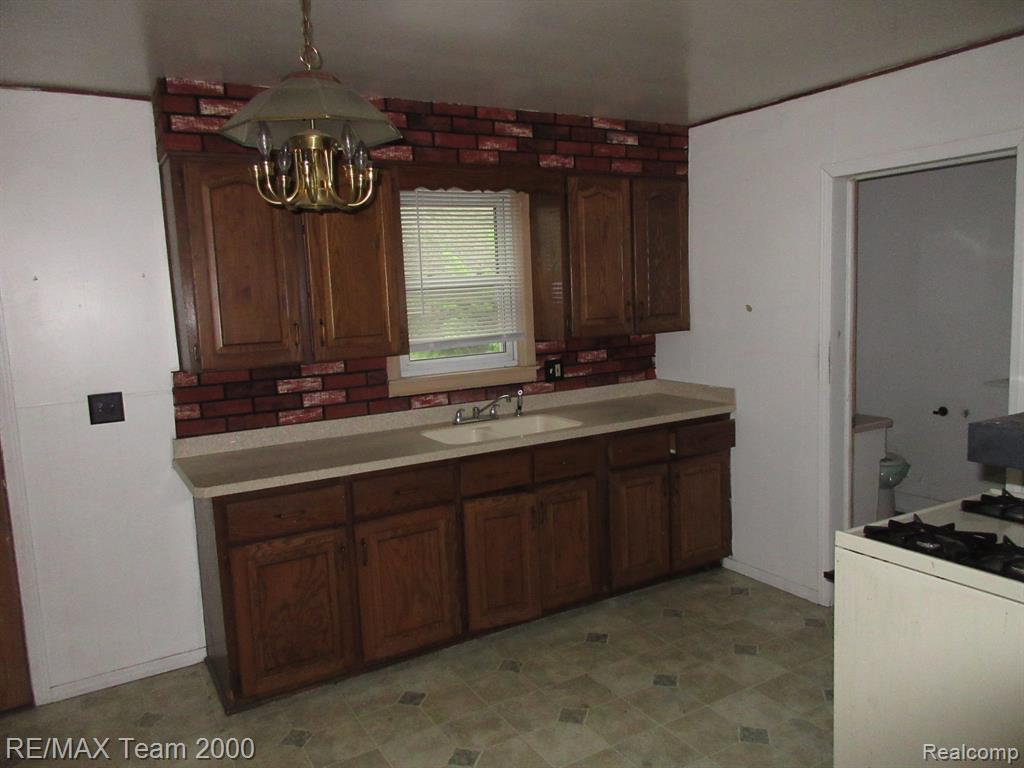 604 Smith Street, Monroe, MI 48161 — Photo 17