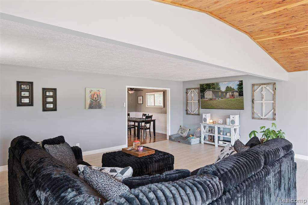 6524 Reilly Drive S, Gregory, MI 48137 — Photo 23